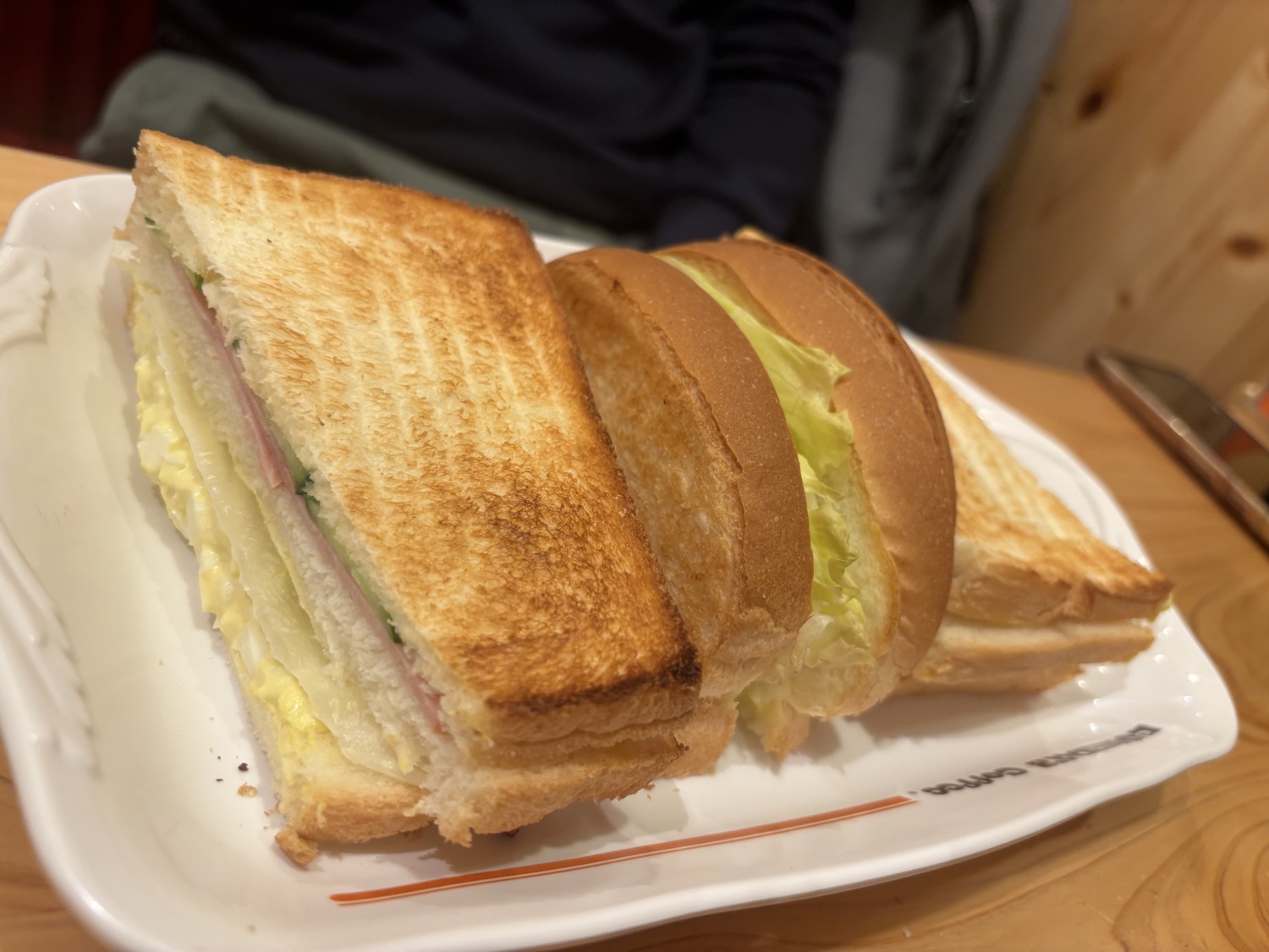 客美多咖啡 Komeda's Coffee - 高雄美術館店