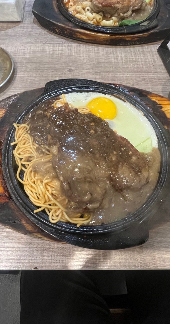 口吅品平價牛排專賣店中壢店