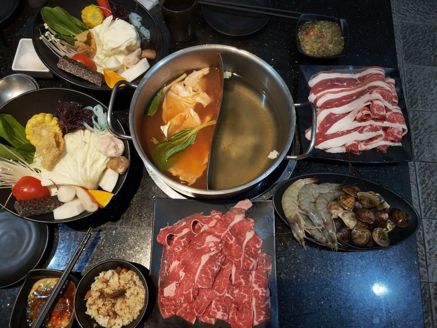 小蒙牛（涮）精緻鍋物-台北三創店 台北三創店