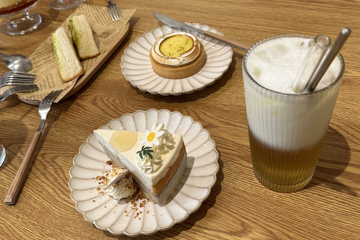 杯子狸|甜點麵包飲品｜下午茶｜山景咖啡｜寵物入內需裝籠