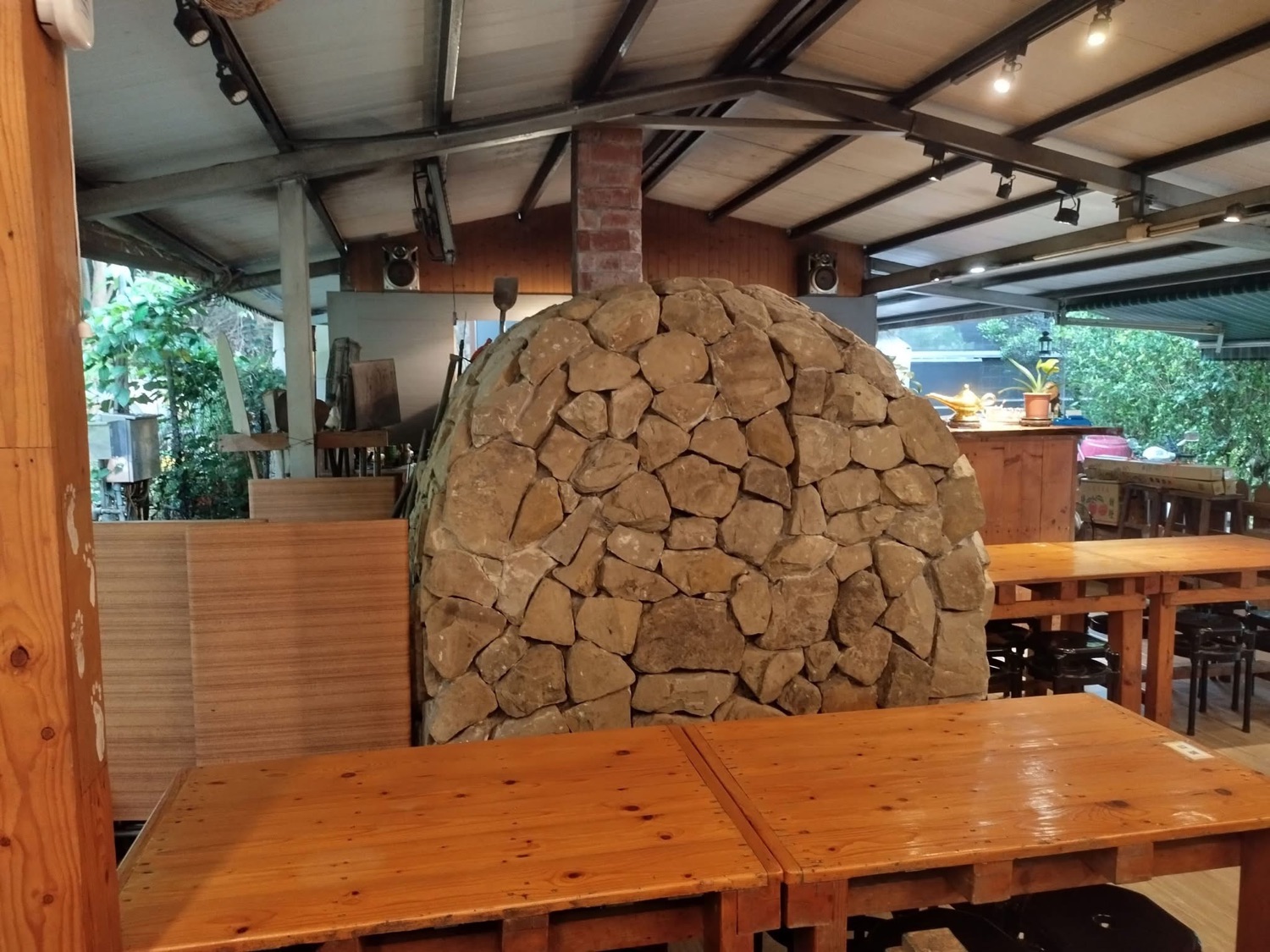 奇山石窯麵包雞