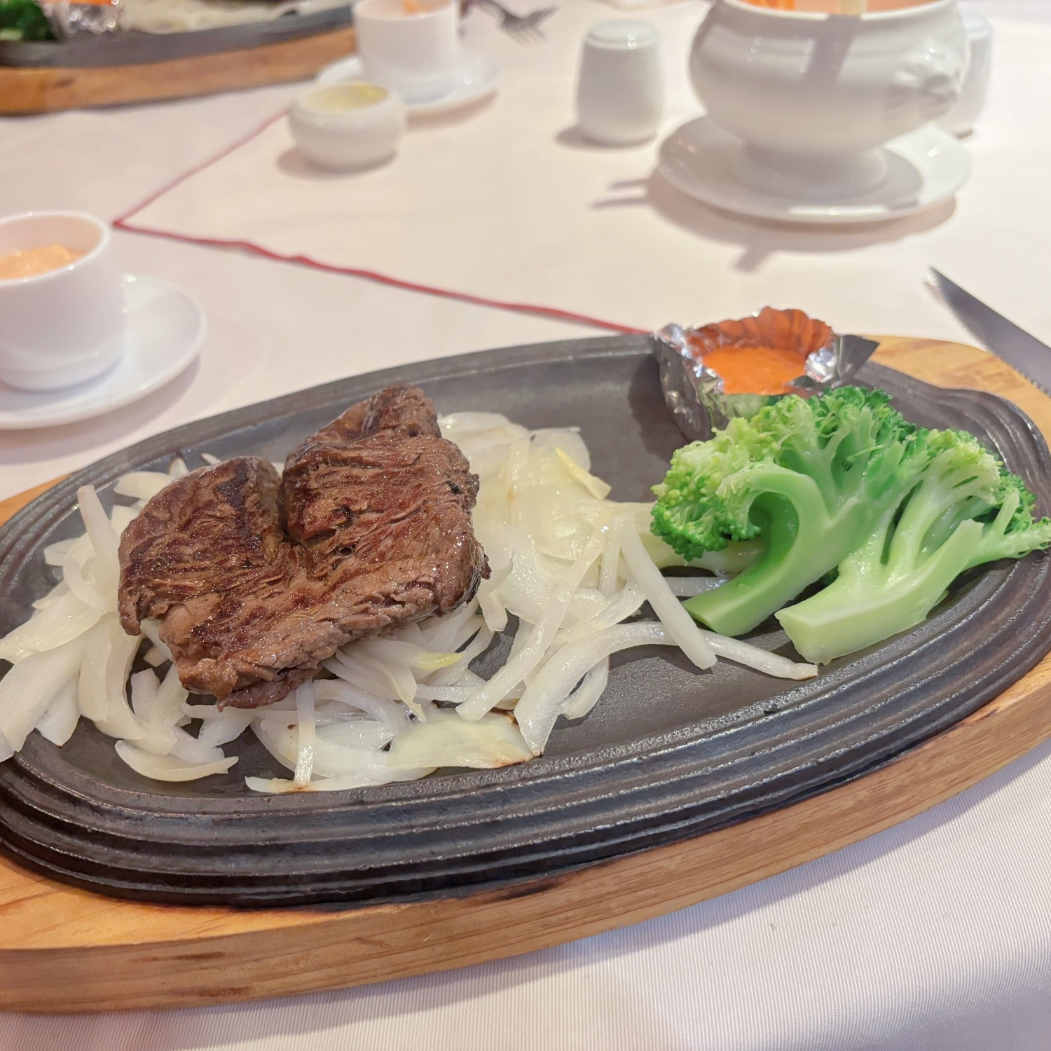 紅屋牛排館