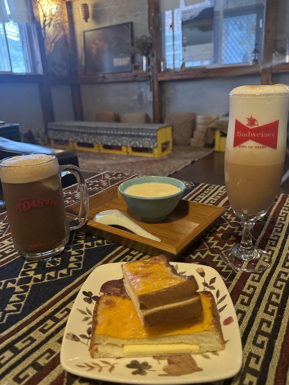 交叉步咖啡 Catwalk Cafe (蔬食x咖啡x酒吧）