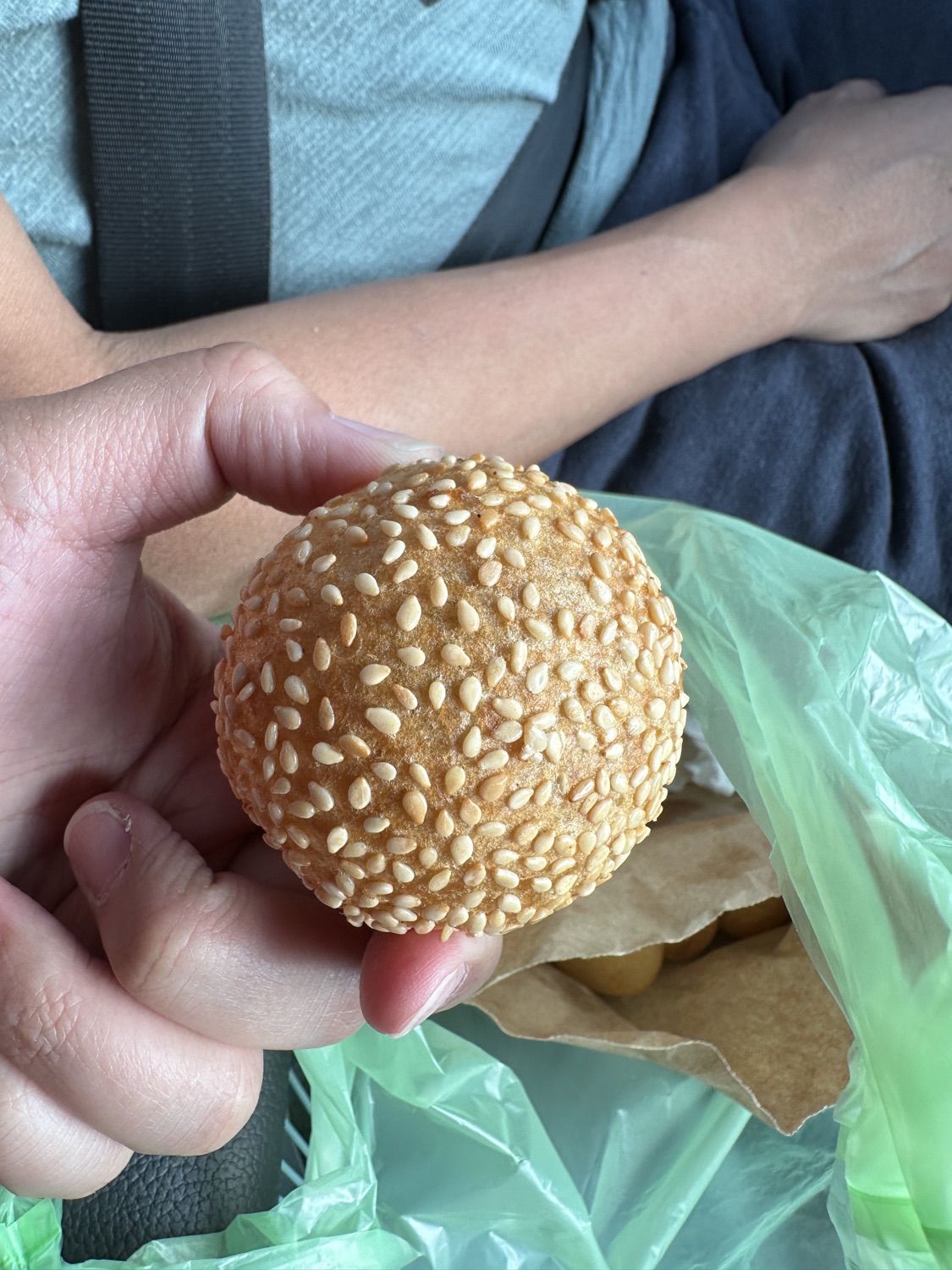 新莊QQ蛋,芝麻球
