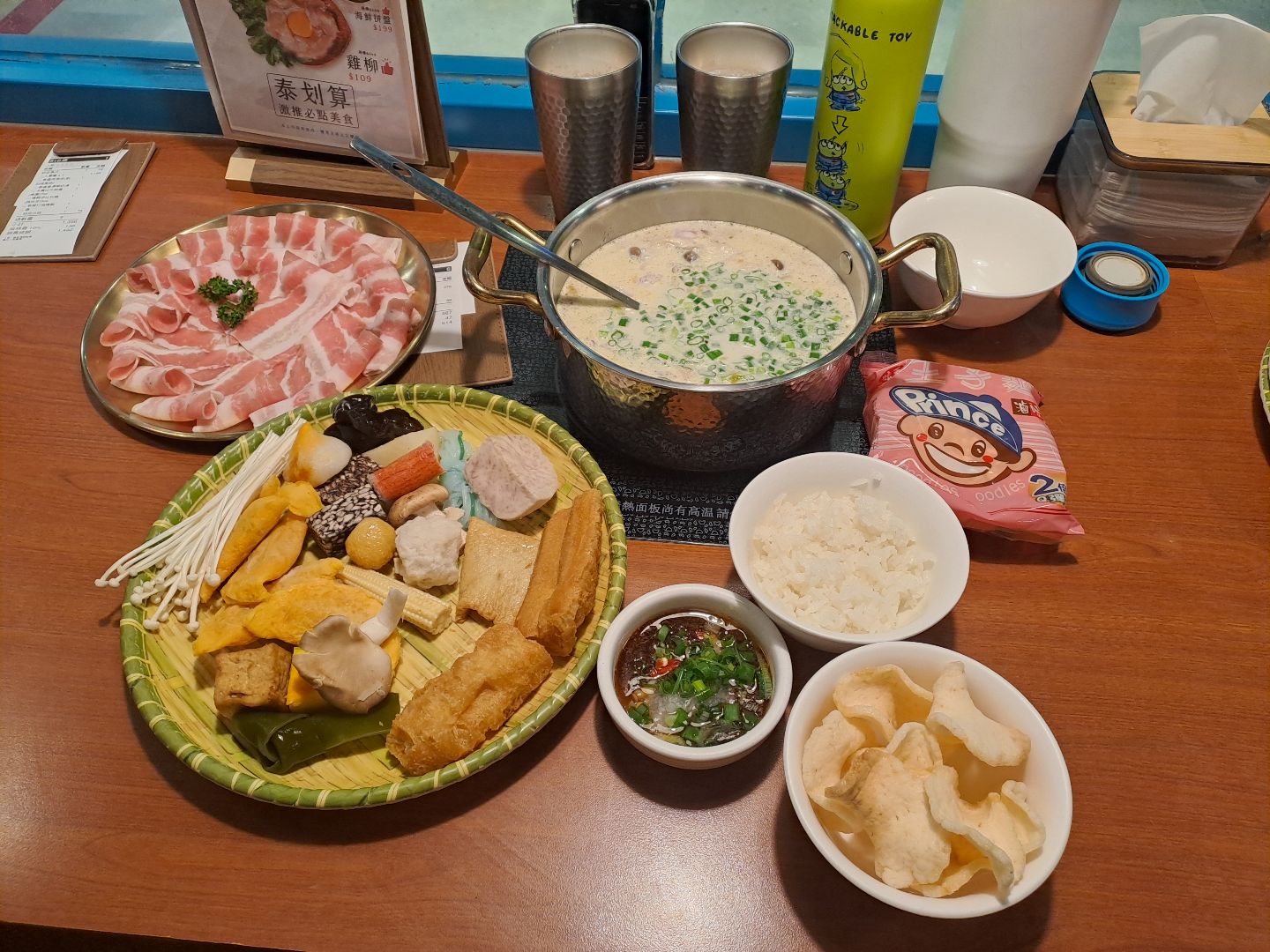 鍋泰暖（原鍋泰山）。泰式南洋火鍋-豐原家樂福店-台中火鍋