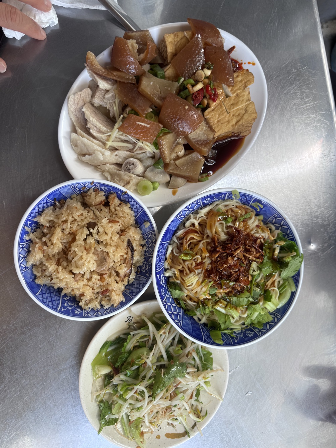 阿三哥/阿三嫂古早味麵攤
