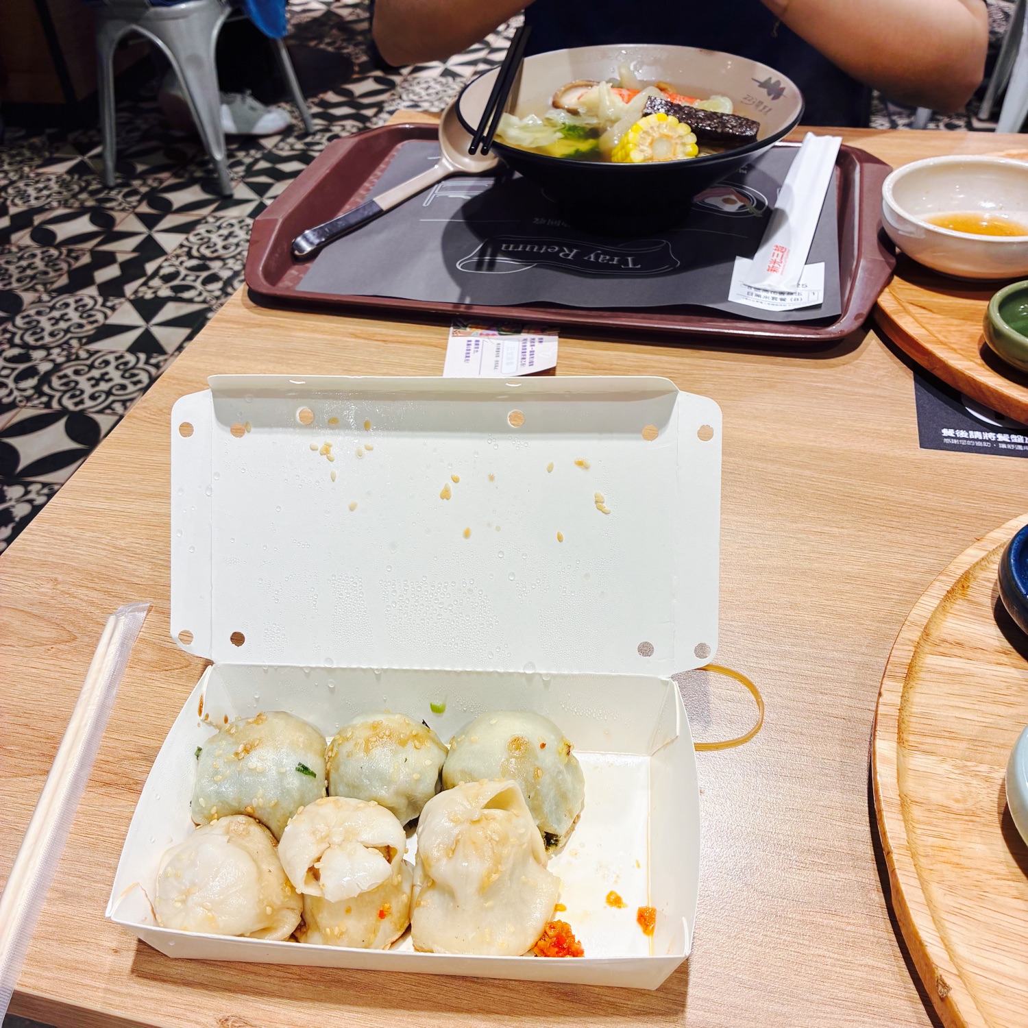 滬舍餘味餐館