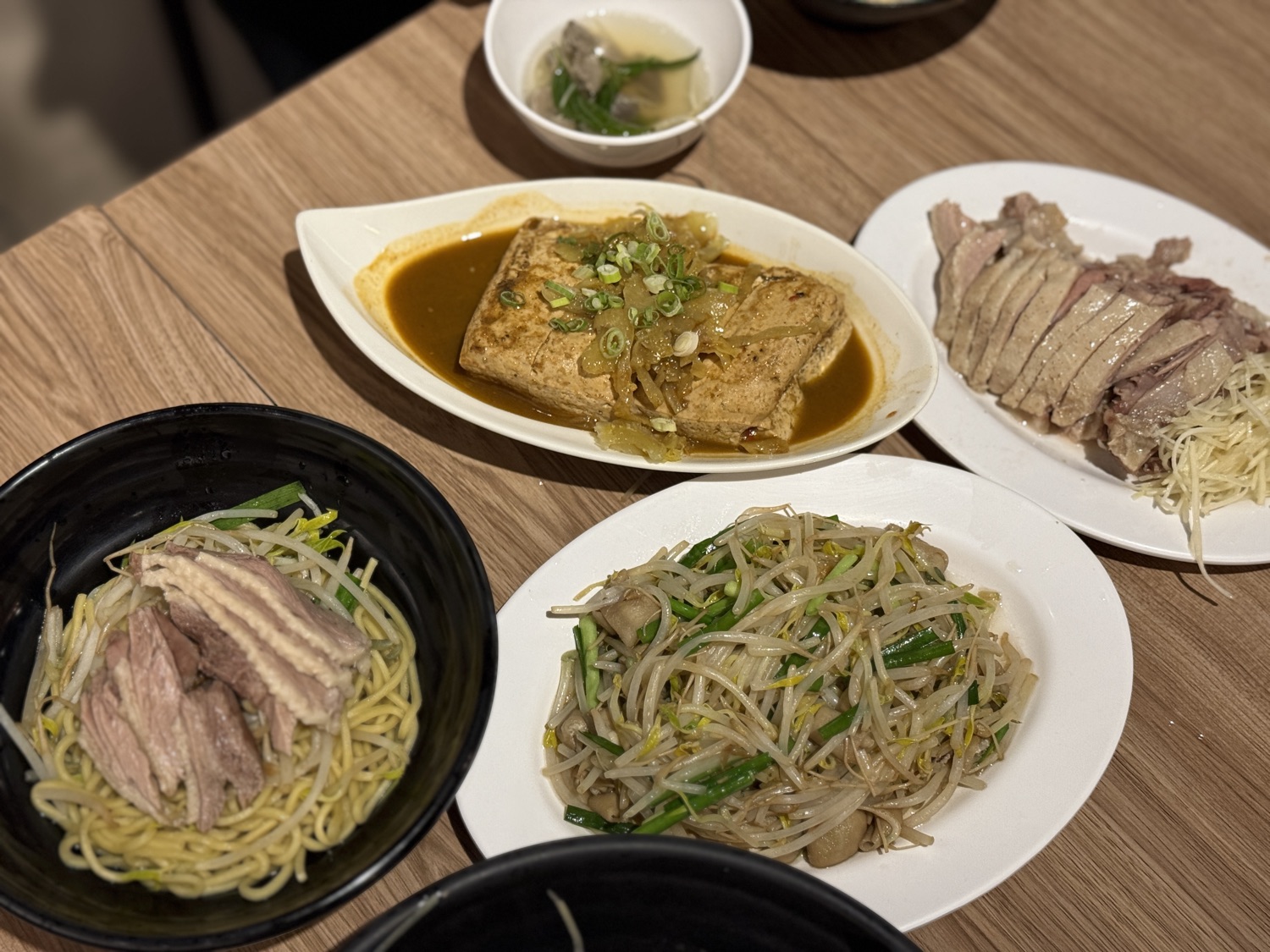 阿城鵝肉中壢店