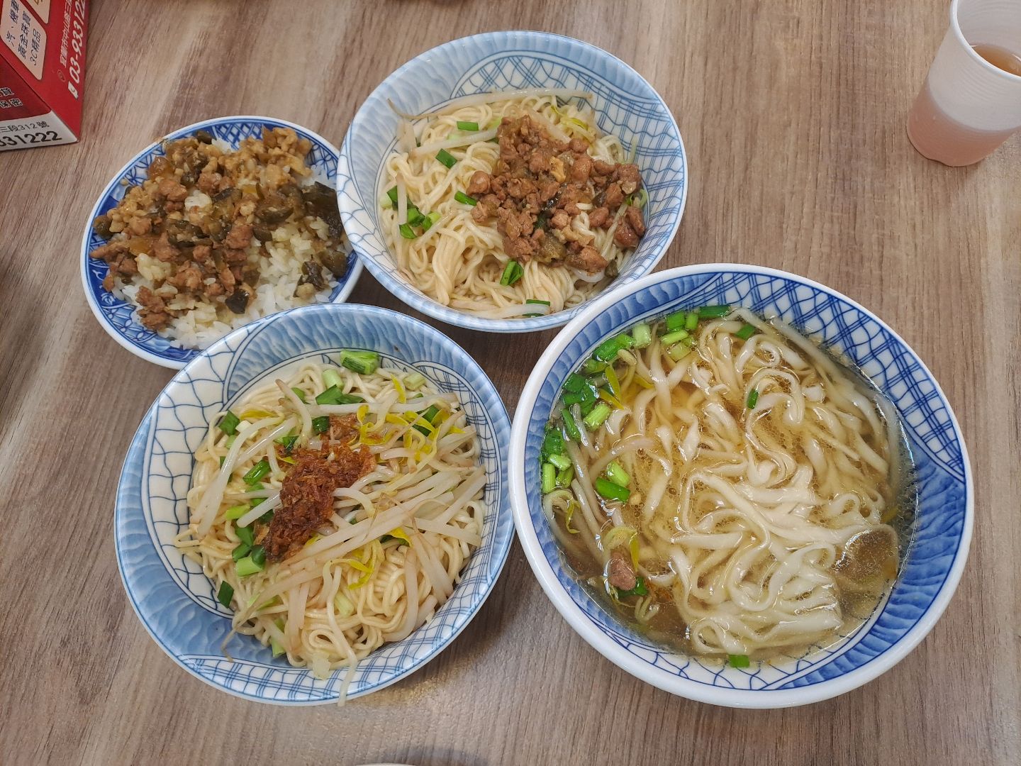ㄚ文小吃（乾拌麵.湯麵.控肉飯.手工小菜.雪菜麵）