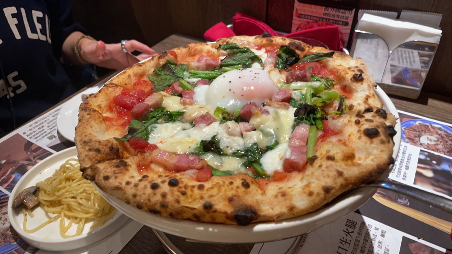 BANCO棒可 窯烤PIZZA . 自製生麵 世貿店