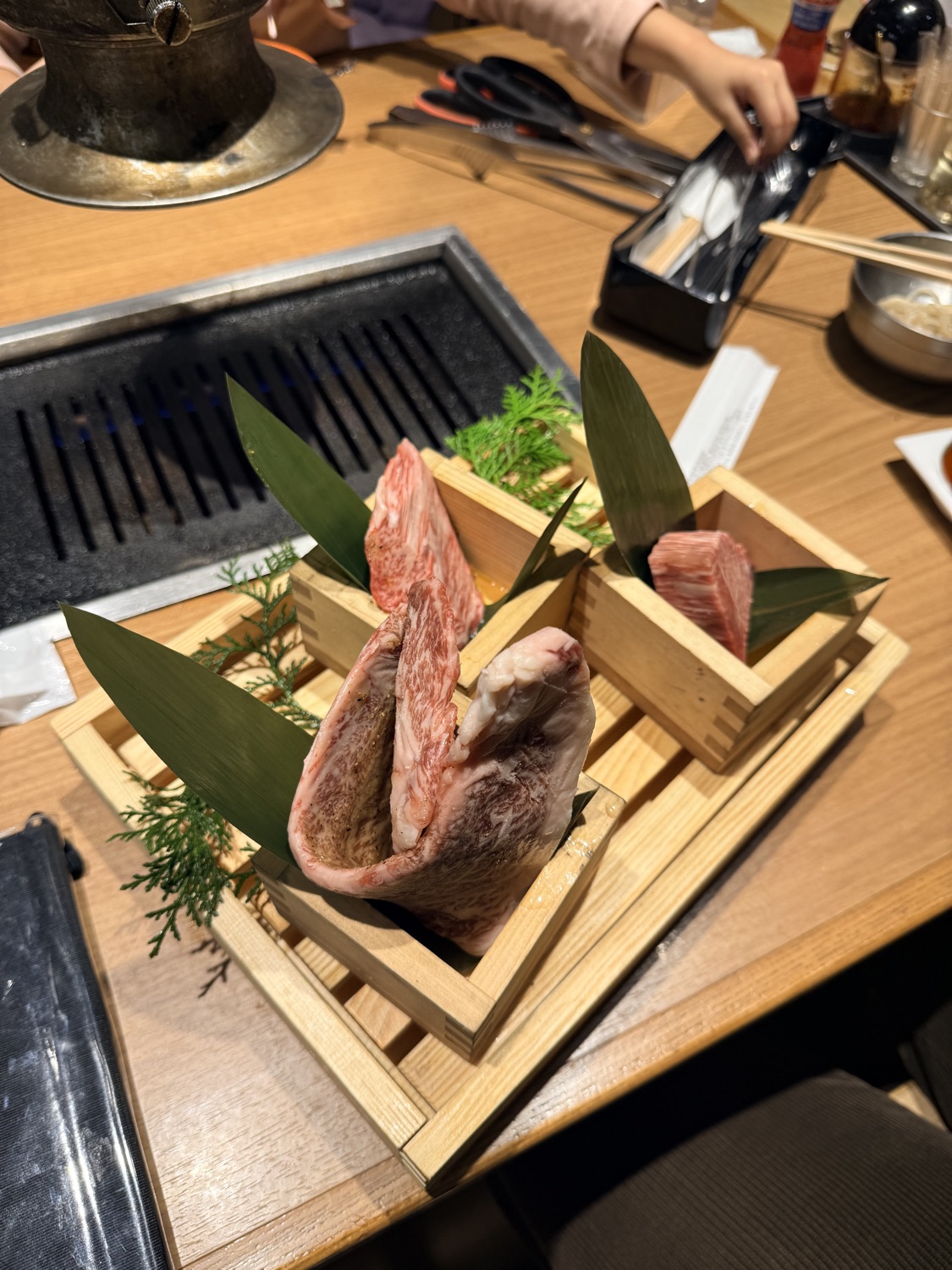 鶴橋燒肉 白雲台 Grand front 大阪店