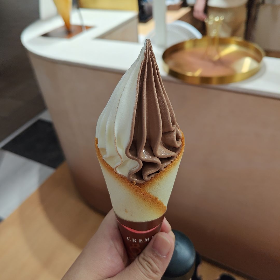 CREMIA北海道冰淇淋之神-台北車站店