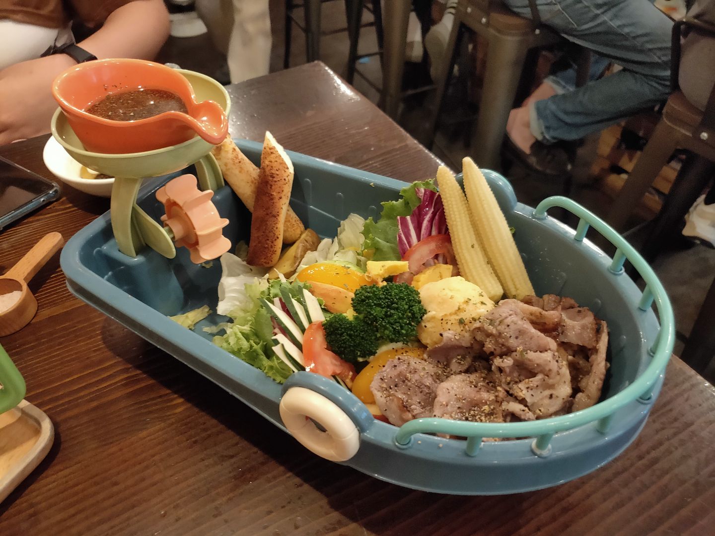TankQ Cafe & Bar 松江南京店