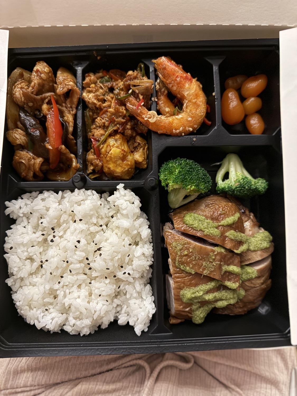 INGE'S bar & grill 台北萬豪酒店