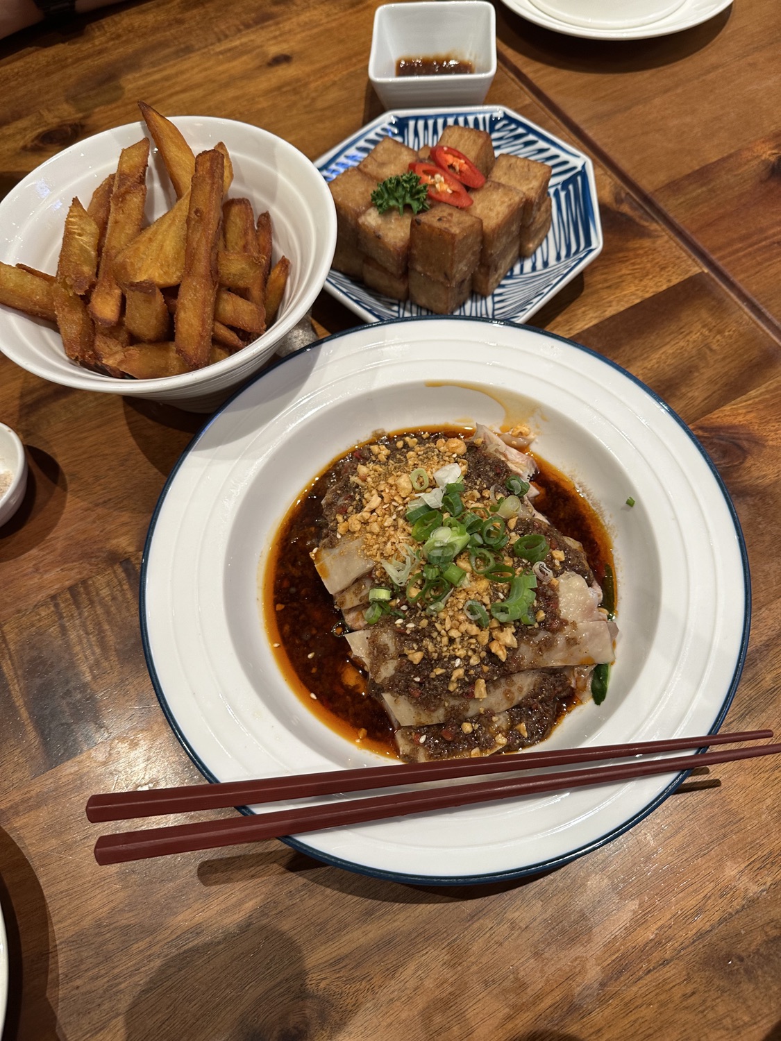 十二月 粥品•茶飲•私房菜 台南三井店