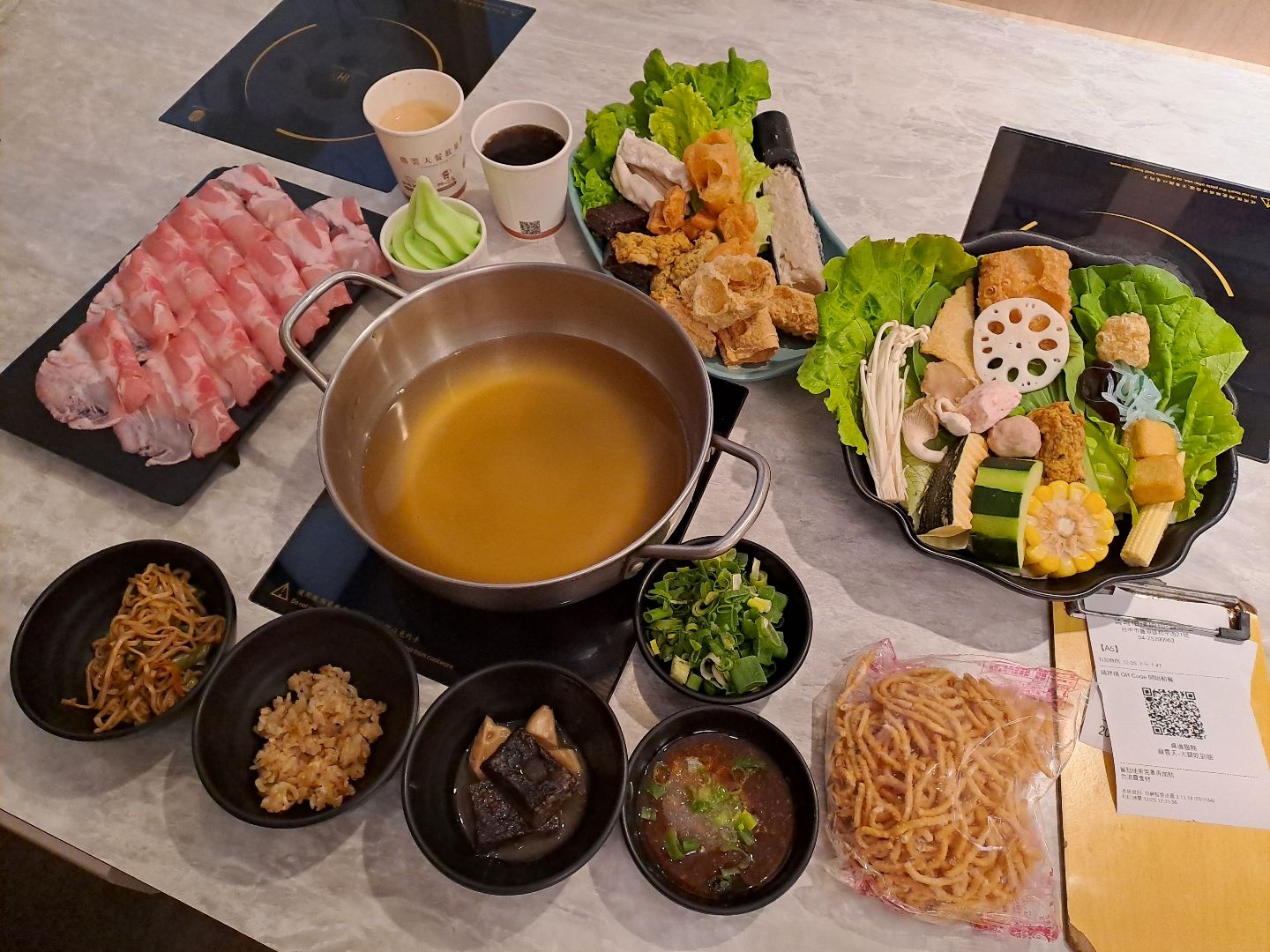 築崎相撲鍋物(火鍋×蒙古烤肉)全新尊爵客上蔬食吃到飽-豐原殿