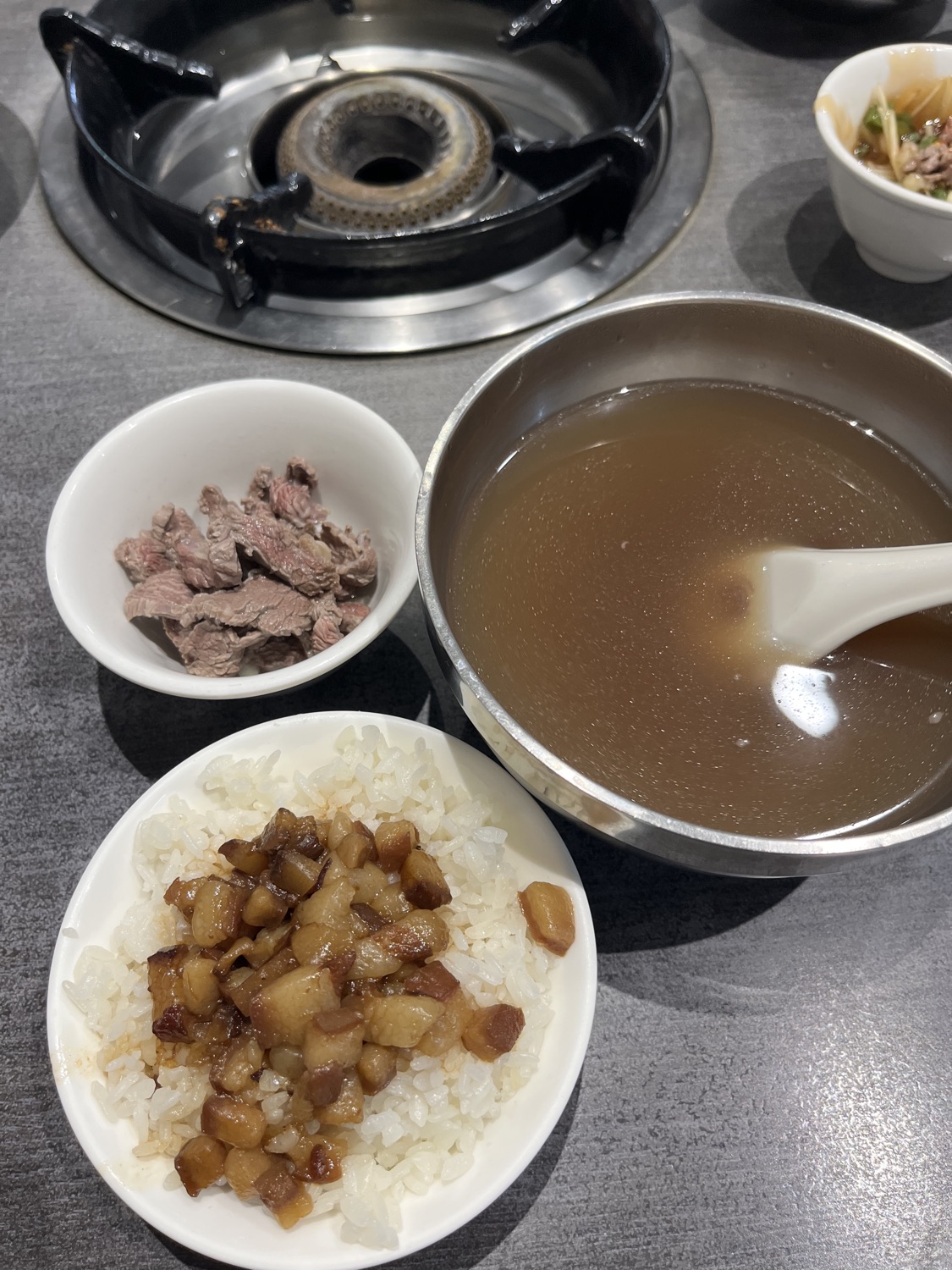 輝哥本產牛肉爐