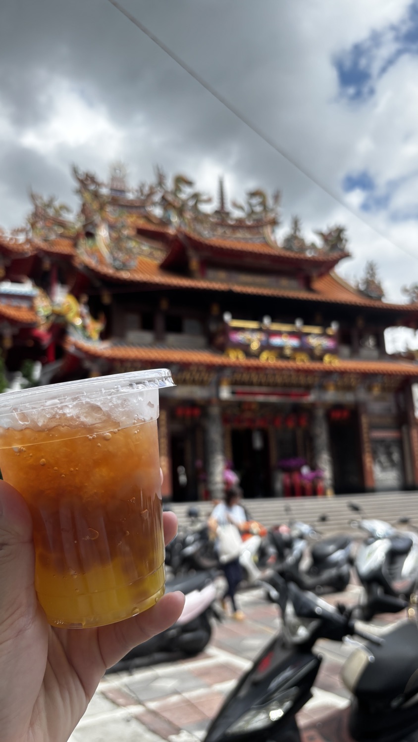 樹下阿婆粉圓