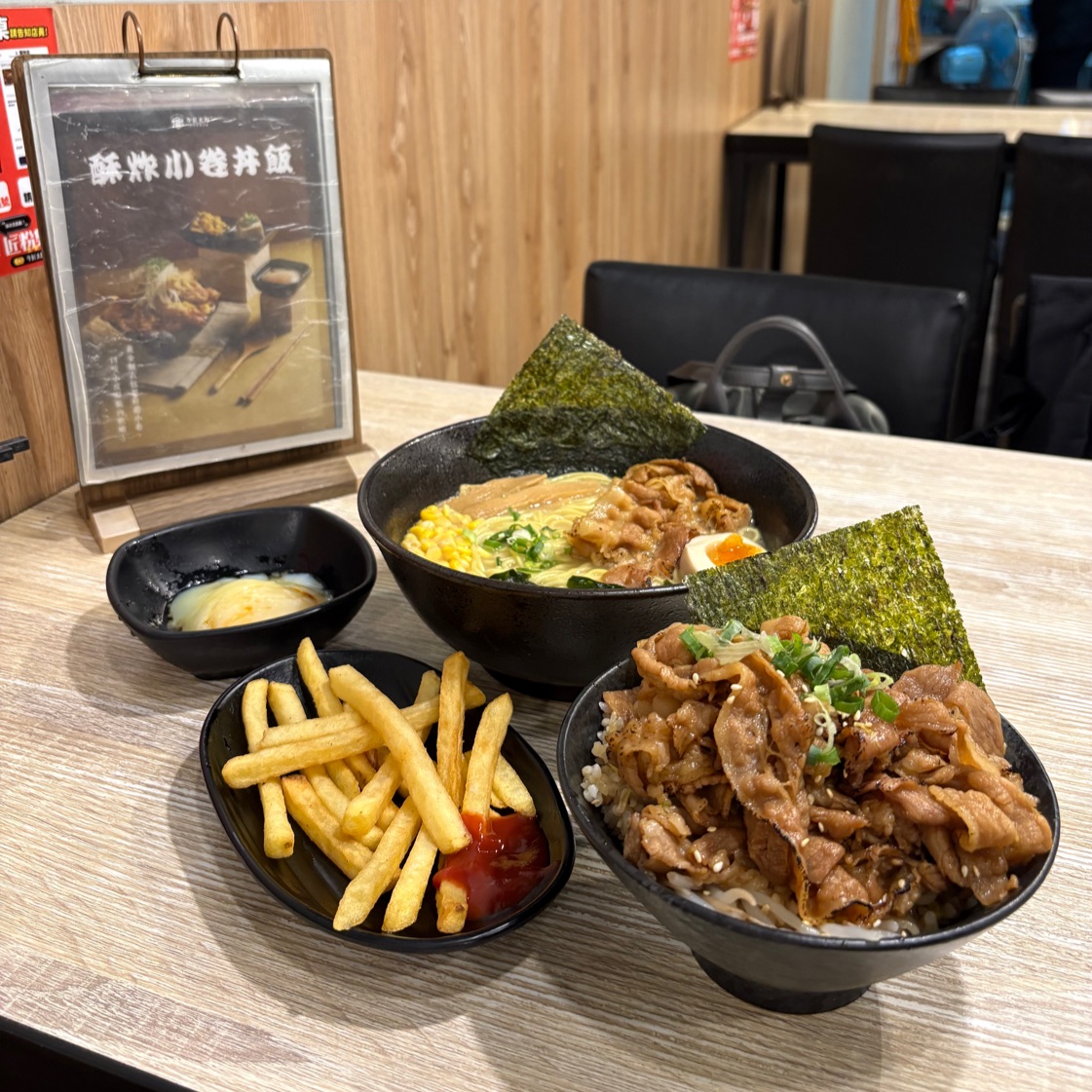 牛匠太郎x直火炙燒丼飯